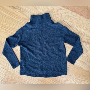 Women Banana Republic XS sweater.
